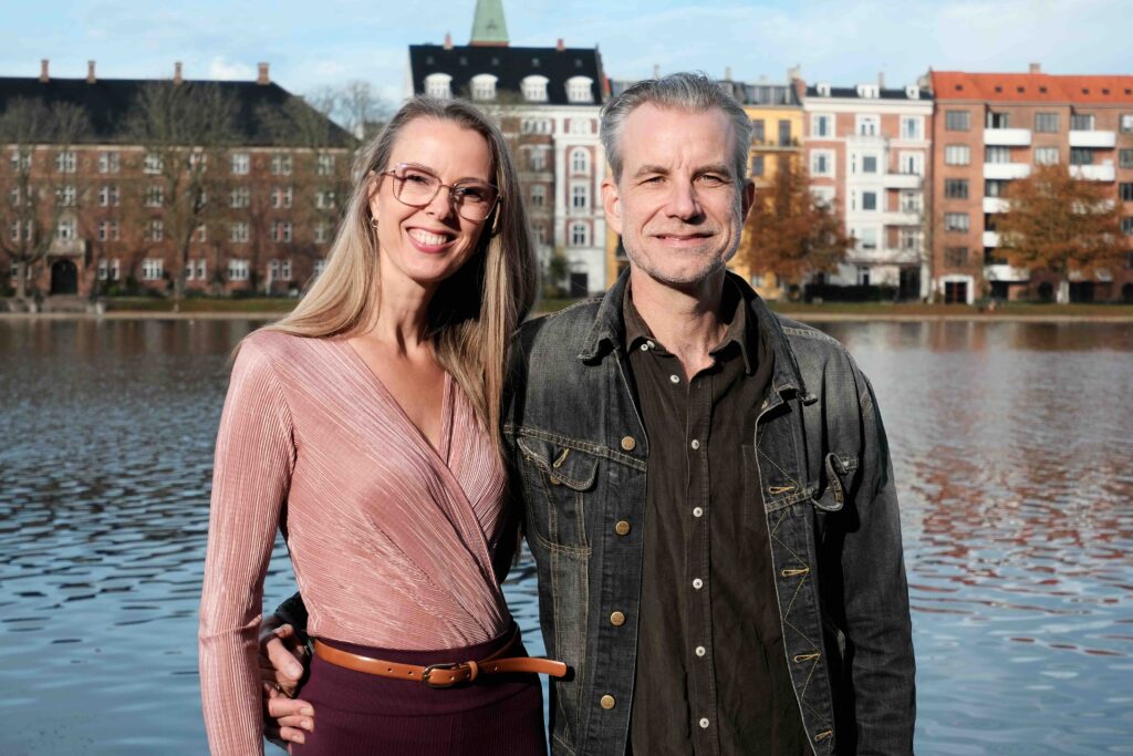 Psykoterapeut Izzah Frost og Johannes Brormand Søndergaard